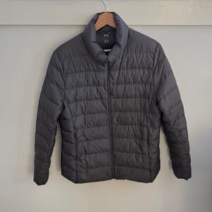 Uniqlo Women’s Light Weight Short Puffer Jacket Layering Warm Gray Size L